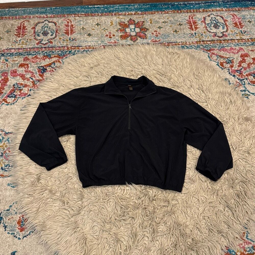 Beyond Yoga lightweight quarter zip jacket size medium